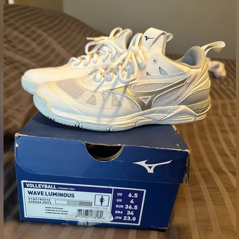 Women’s Mizuno Wave Luminous Size 6.5 - Picture 2 of 4